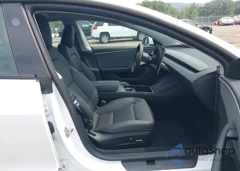 2024 Tesla Model 3 Long Range Dual Motor All-Wheel Drive/Rear-Wheel Drive z USA, uszkodzony, nr VIN 5YJ3E1EA5RF830431